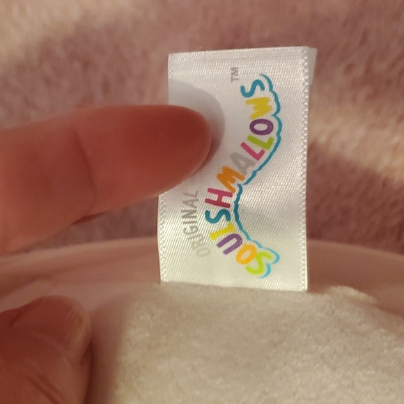 Original Squishmallow "Scarlet the Strawberry" 2023 - Picture 3 of 8